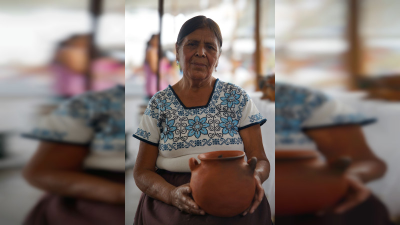 María Elvia Silva Bartolo, orgullosa de ser la imagen del Tianguis Artesanal 