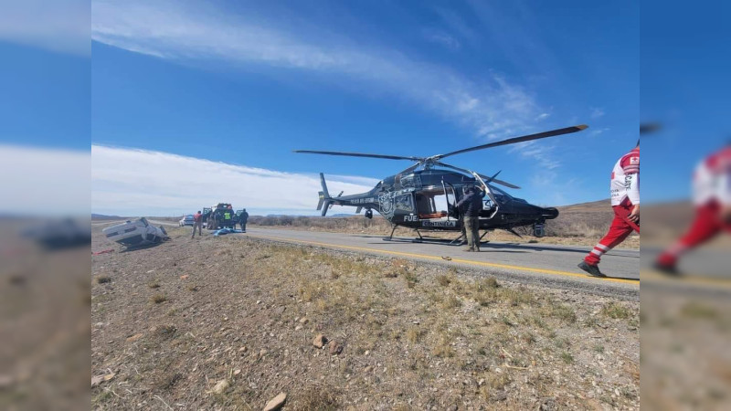 Se registra volcadura en carretera de Ciudad Juárez; hay cinco migrantes lesionados