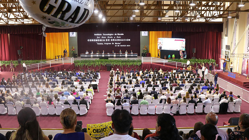 Egresan 450 profesionistas del Tecnológico de Morelia, Michoacán  