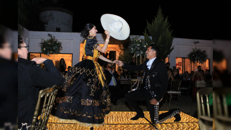 Coronan a Reina de la Asociación de Charros de Tarímbaro, Michoacán
