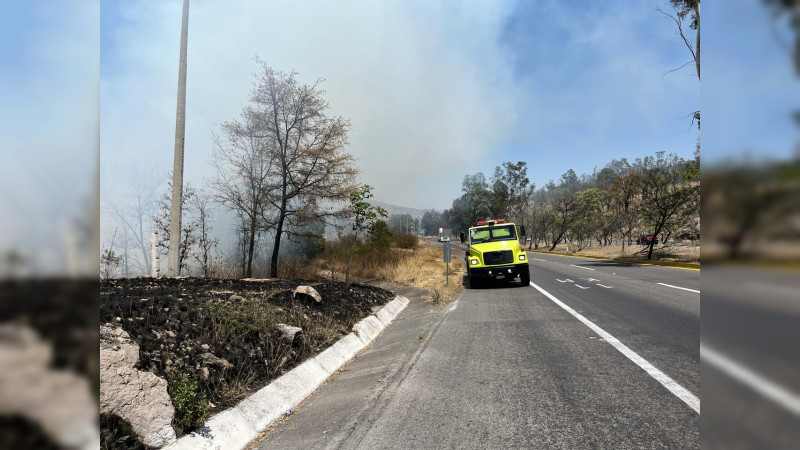 Atiende Protección Civil y Bomberos de Morelia incendios en diversos puntos del municipio