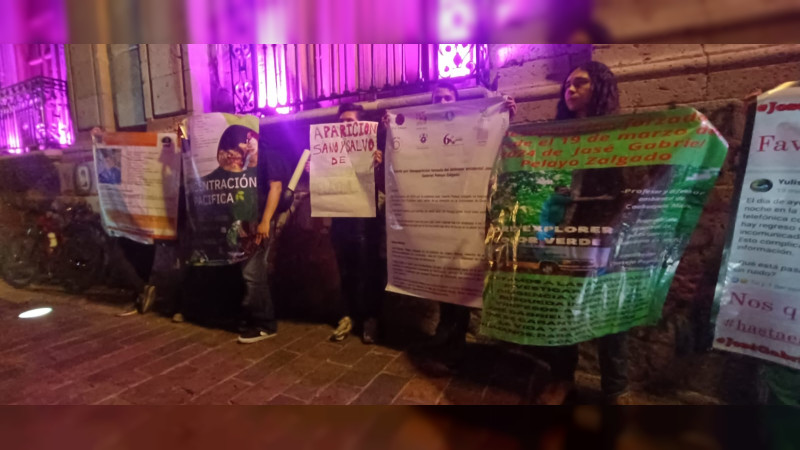Exigen la aparición con vida del profesor y ambientalista en Michoacán 