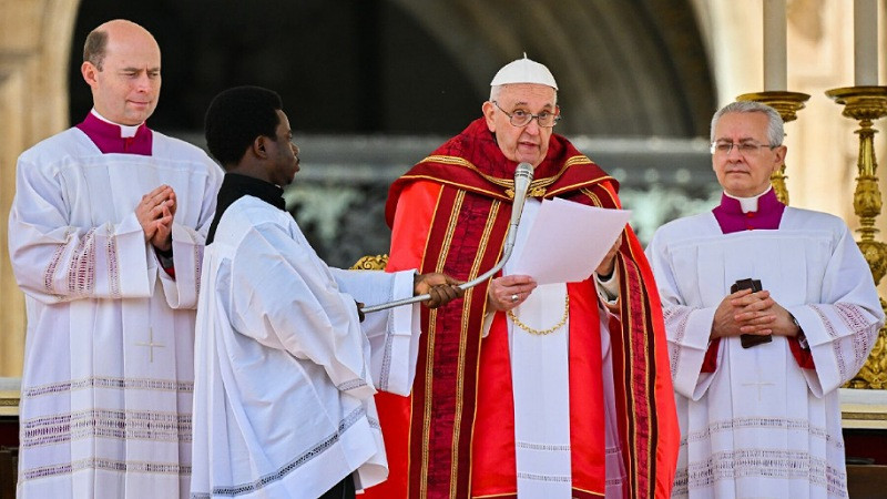 Papa Francisco reza por víctimas de ataque en Moscú; lo califica como un 'vil atentado que ofende a Dios' 