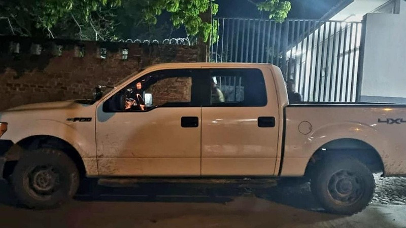 En Tepalcatepec, Michoacán, detienen a dos sujetos armados 