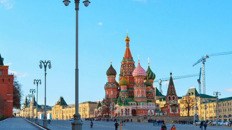 Rusia se niega a comentar sobre acusaciones de maltrato a sospechosos de ataque en Moscú 