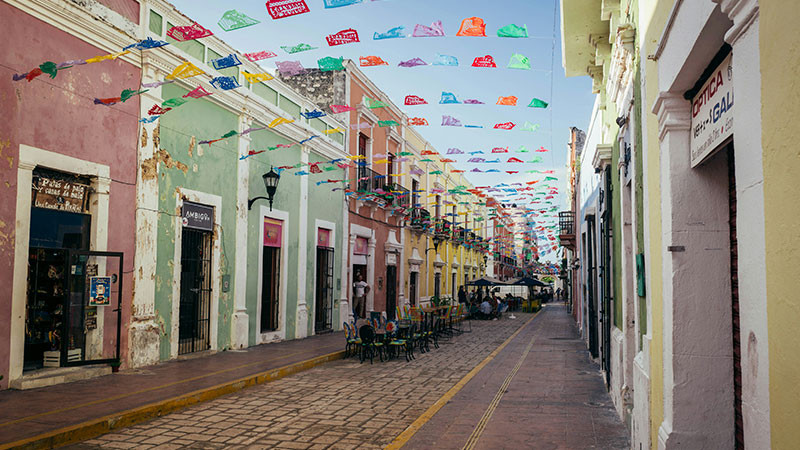 Ciudadanía y políticos se movilizan en Campeche para apoyar paro de policías 
