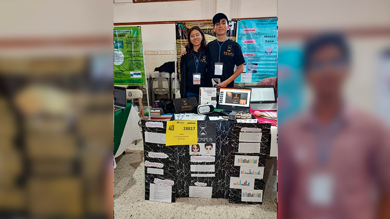 Estudiantes del Cecytem ganan dos oros con proyectos de ciencia