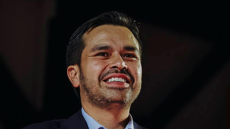 Máynez pide "dignificar la labor policíaca"; se solidariza con oficiales de Campeche 