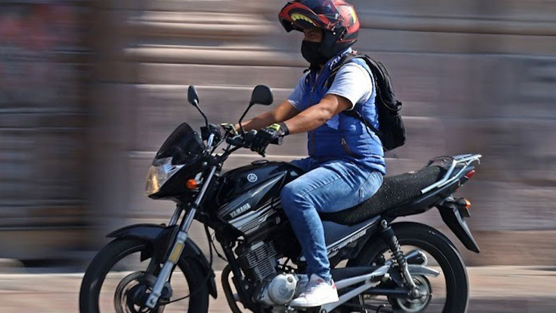 Usar casco al viajar en moto, factor de vida o muerte: Secretaría de Salud de Michoacán 