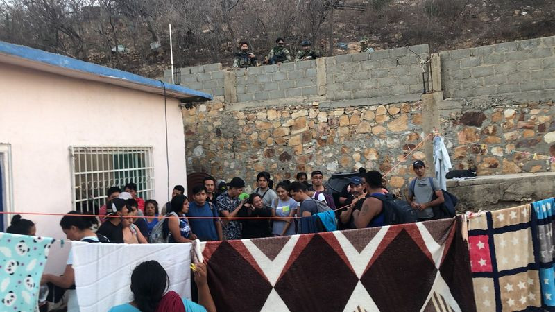 Liberan a 85 migrantes en Oaxaca tras presunta privación de la libertad masiva 