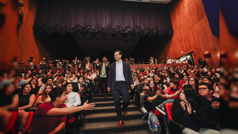 Álvarez Máynez acusa a Claudia Sheinbaum de hacer montaje para spot de diálogo con estudiantes 