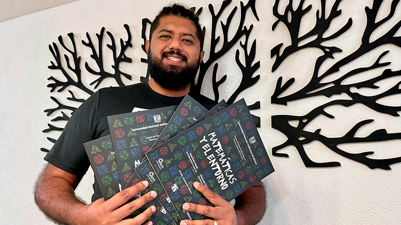  Maestro multiplica logros de Michoacán con libro de matemáticas 