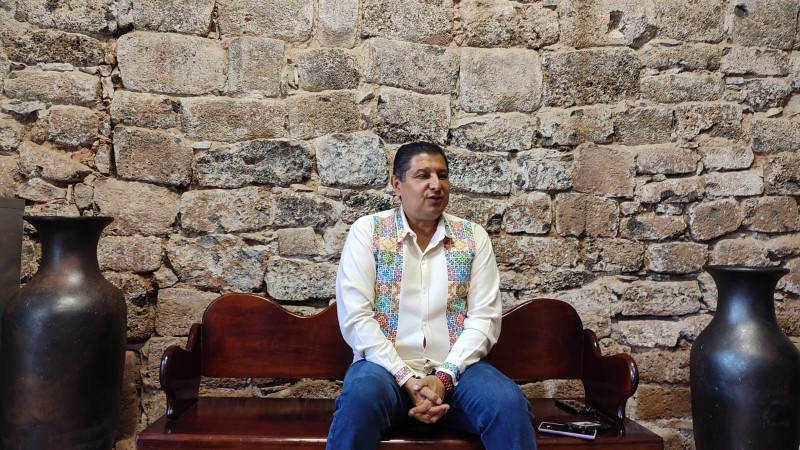 Artesanos de Tianguis Artesanal prefieren pernoctar en puestos que en albergue: Nacho Campos 