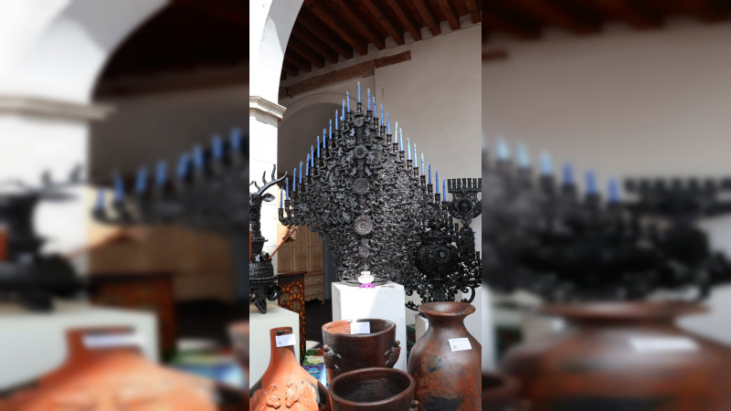 Con un candelabro de 25 velas Esperanza Ceja ganó en Concurso Artesanal de Uruapan