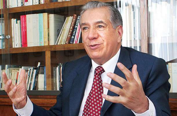 Muere a los 75 años de edad el escritor René Avilés Fabila 