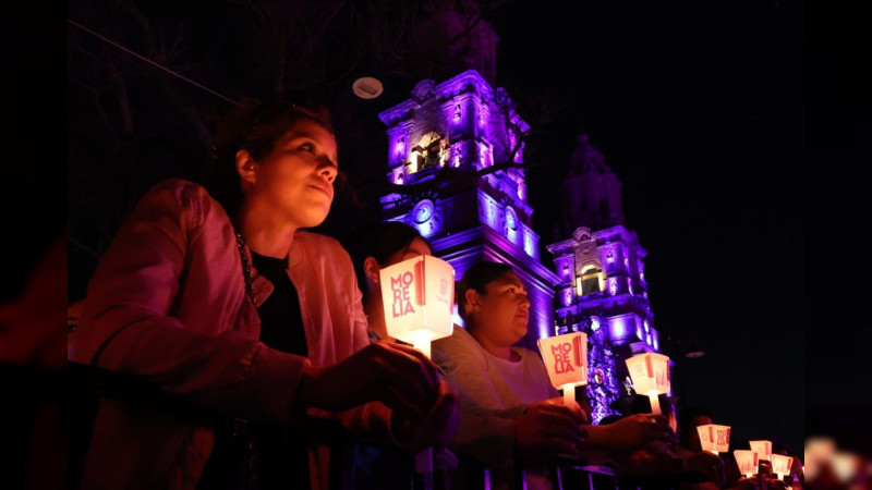 Saldo blanco en Procesión del Silencio en Morelia
