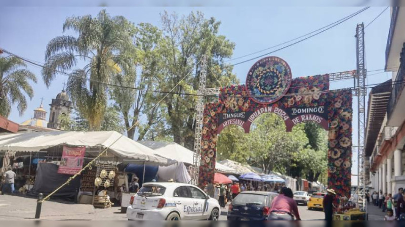 Sigue la celebración en el Tianguis Artesanal Domingo de Ramos de Uruapan, Michoacán 