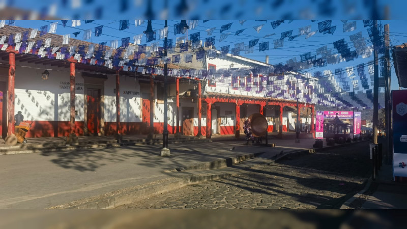 La magia de los Artesanos de Santa Clara del Cobre puede ser suya a través de sus obras