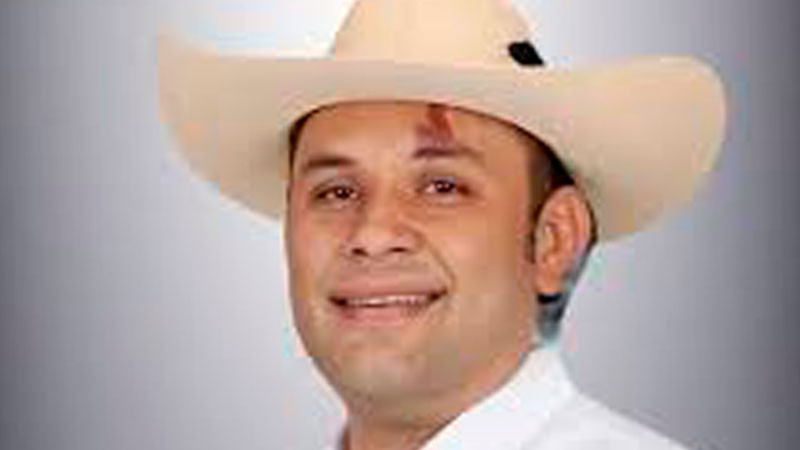 Atentan contra Guillermo Torres Rojas, alcalde de Churumuco, y su hijo; resultaron heridos 