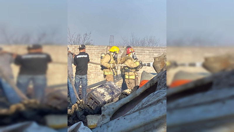 Se incendia recicladora en La Piedad,  Michoacán
