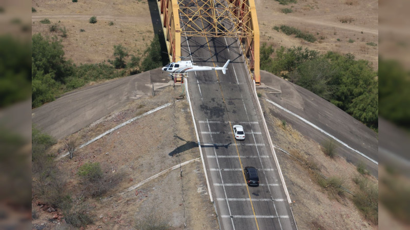 Con dos helicópteros se cuida a turistas en la Siglo XXI