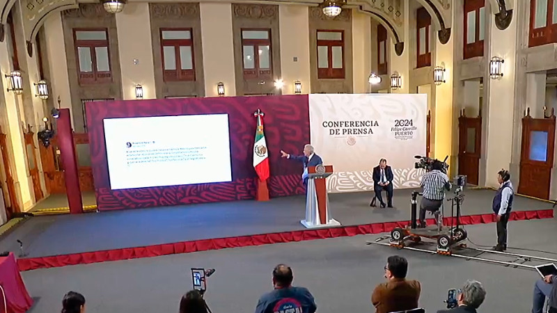Se reúne AMLO con miembros de la CNTE, en Palacio Nacional 