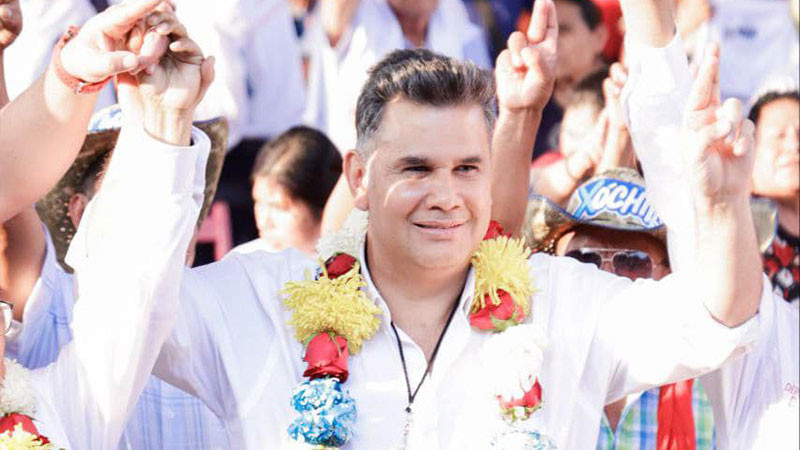 Roban camioneta a equipo del candidato a senador por Chiapas 