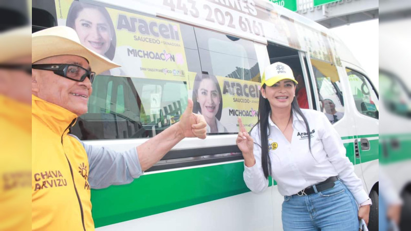 Con Araceli Saucedo celebra población el inminente triunfo de la paz en México