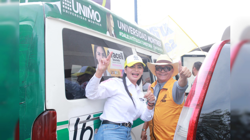 Con Araceli Saucedo celebra población el inminente triunfo de la paz en México