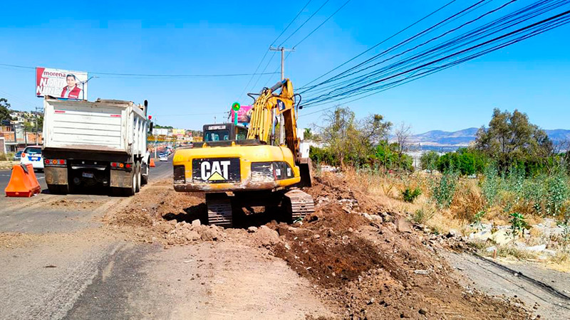 Circula con precaución por la obra del paso superior vehicular de Villas del Pedregal: SCOP  