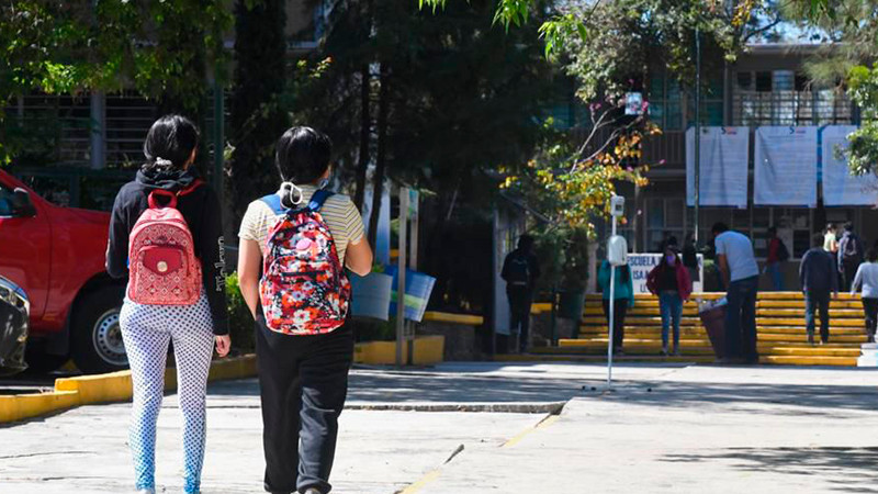 Con formación integral, el bachillerato de la UMSNH abre sus puertas a las y los estudiantes