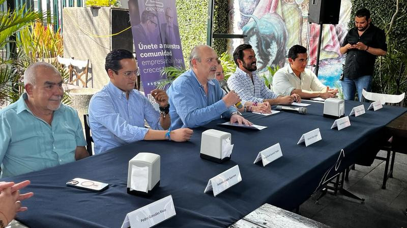 Campaña de la Canacope “Adopta a un Candidato” es impulsada en Querétaro 