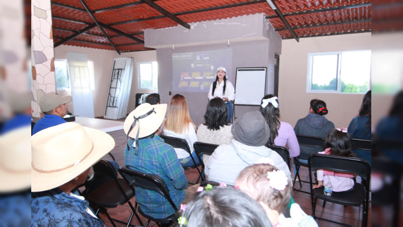 En Acuitzio PES da respaldo a Araceli Saucedo 