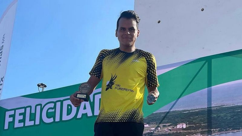 Michoacano destaca a nivel nacional e internacional en el triatlón 