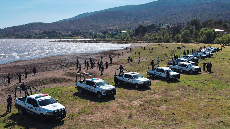 Guardia Civil cuida el lago de Pátzcuaro para evitar el "huachicol" de agua