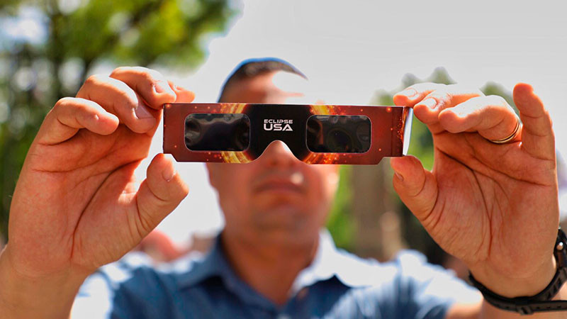 Secretaría de Salud de Michoacán emite recomendaciones para ver de forma segura el eclipse solar 