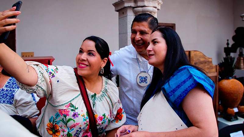 Artesanos agradecen a Uruapan su hospitalidad