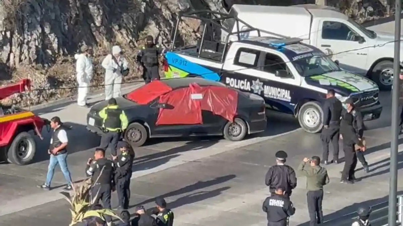 Abandonan restos humanos en bolsas al interior de un vehículo en Puebla 