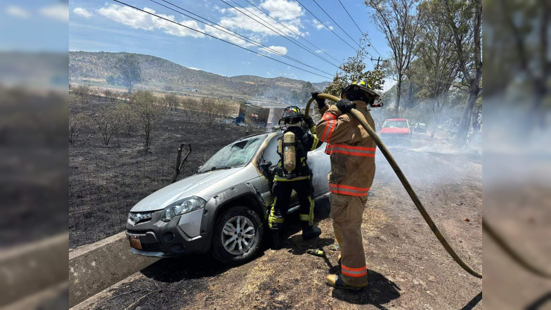 Michoacán: Incendio se sale de control y quema autos en el Cereso Mil Cumbres