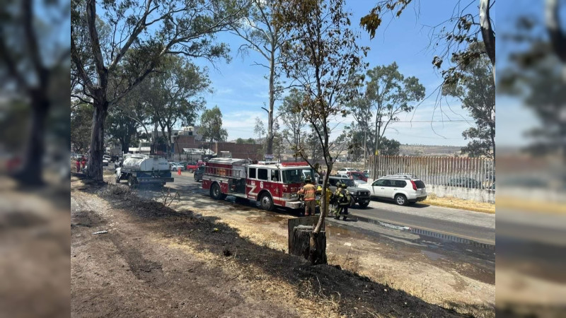 Michoacán: Incendio se sale de control y quema autos en el Cereso Mil Cumbres