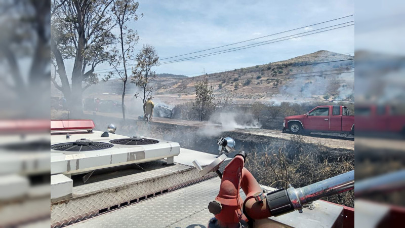 Michoacán: Incendio se sale de control y quema autos en el Cereso Mil Cumbres