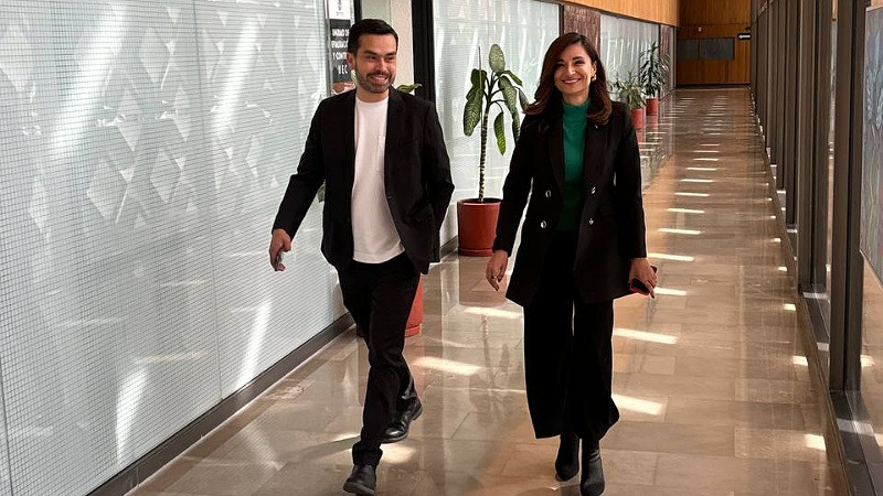 Jorge Máynez acude a ensayo del primer debate presidencial en sede del INE  