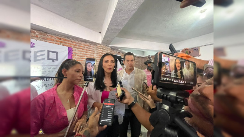 Paloma Arce se registra como candidata  en el municipio de Querétaro 