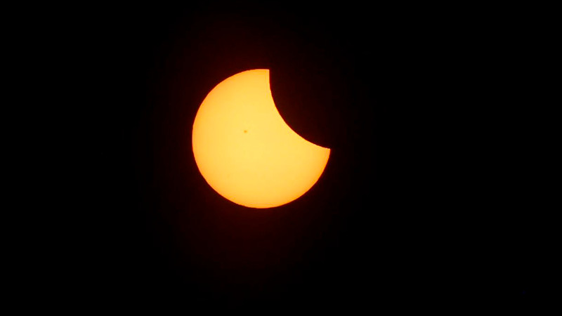  Más de 6 mil personas disfrutaron el eclipse solar en el Planetario de Morelia