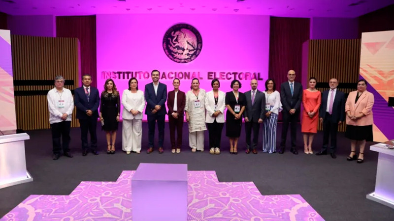 Preguntas del debate no fueron escogidas "a capricho", revira INE a AMLO 