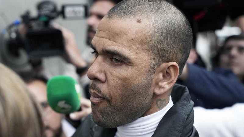Dani Alves continuará en libertad provisional tras rechazo de Audiencia de Barcelona a recursos 