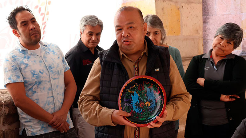 Artesanos michoacanos aprenden sobre Diseño Colaborativo 