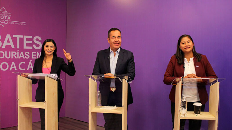 Es necesario poner freno a la militarización de México: Araceli Saucedo 