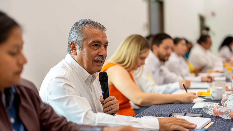 Raúl Morón ofrece al sector empresarial trabajar de la mano por Michoacán 