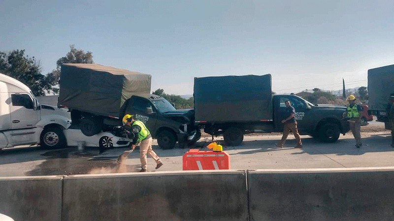 Se registra aparatosa carambola en la autopista federal 57 México ...